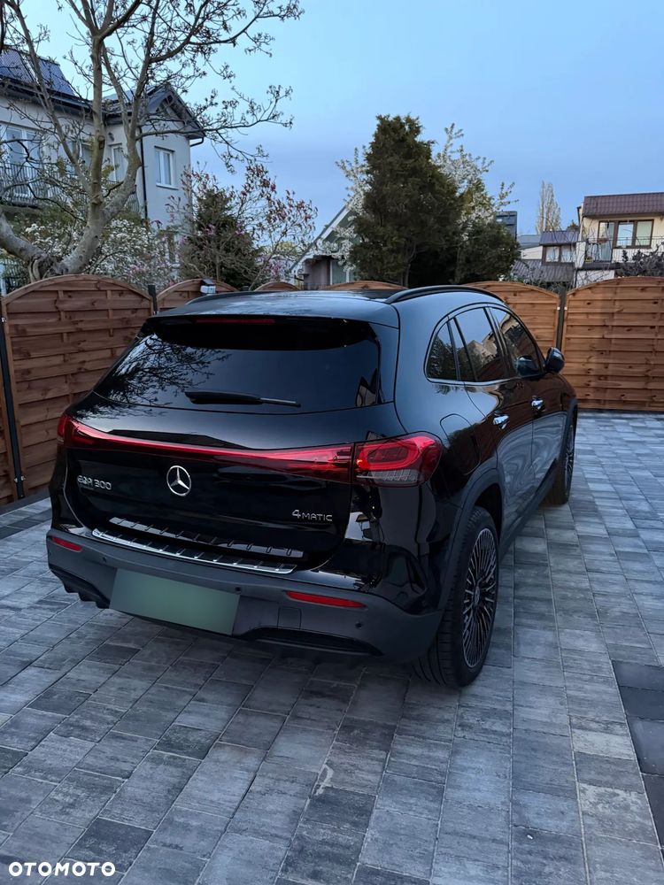 Mercedes-Benz EQA 300 66.5kWh 4-Matic AMG Line - 3