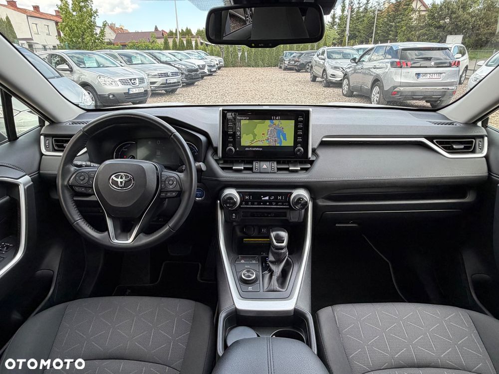 Toyota RAV4 - 8