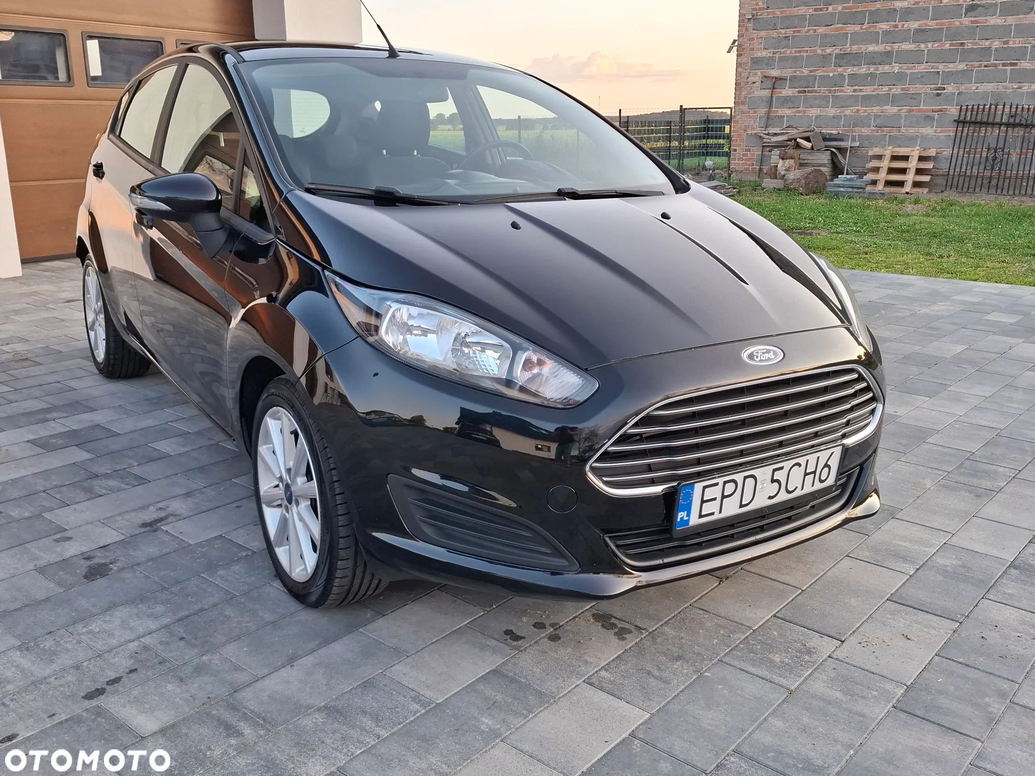 Ford Fiesta 1.0 EcoBoost S&S TITANIUM - 1