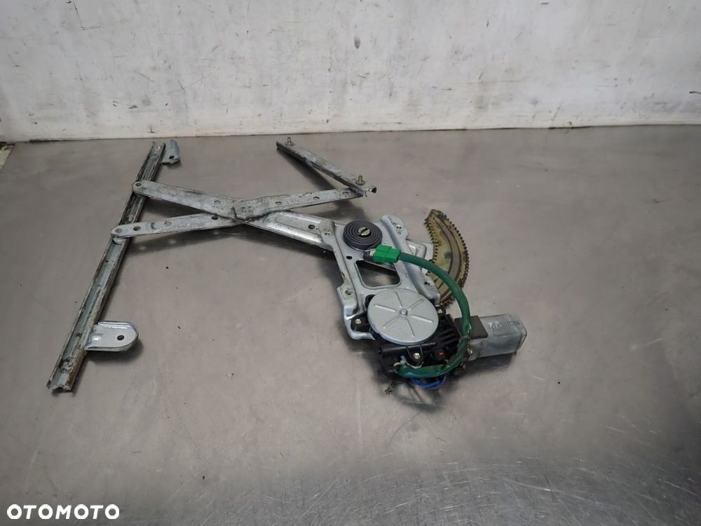 PODNOŚNIK SZYB PRAWY PRZÓD SUBARU LEGACY III - 1