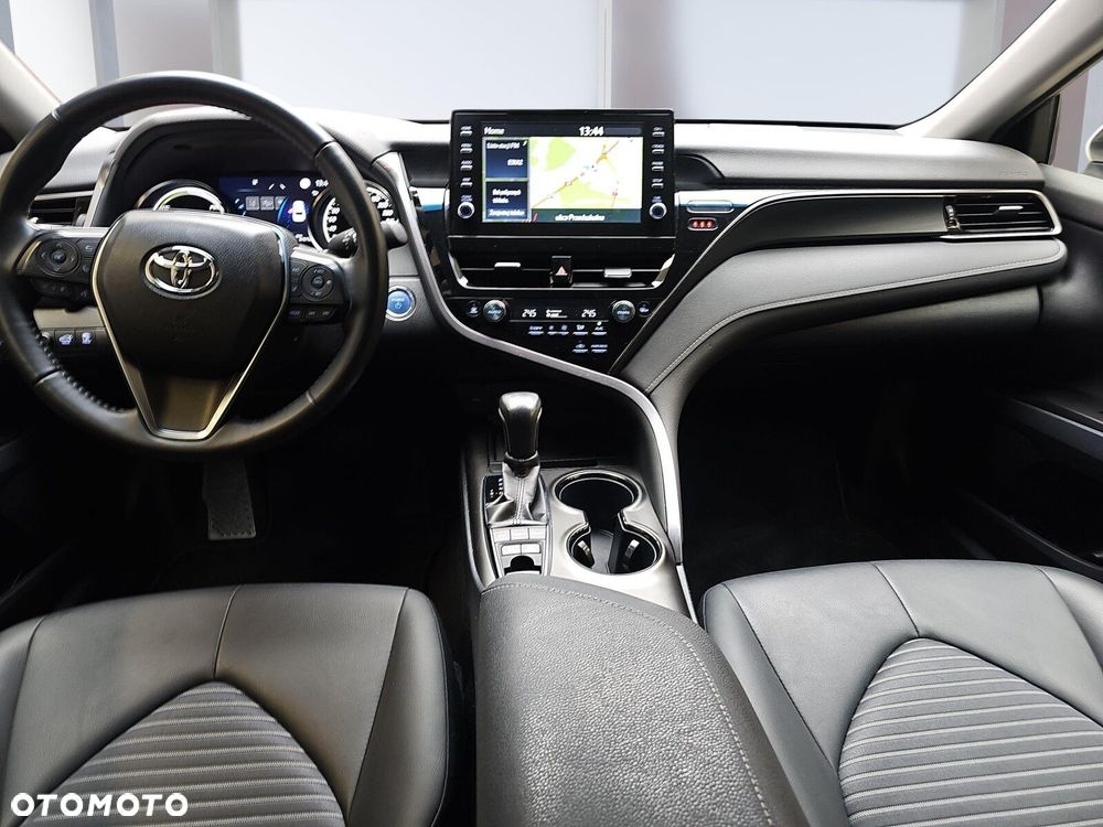 Toyota Camry 2.5 Hybrid Prestige CVT - 8