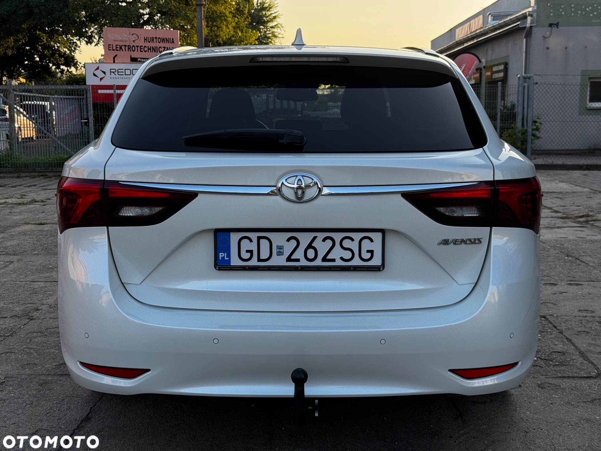 Toyota Avensis 1.8 Prestige MS - 6
