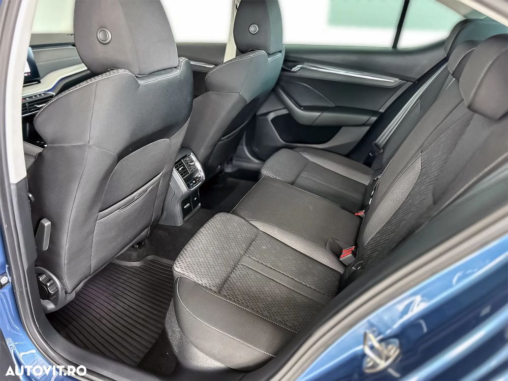 Skoda Octavia 2.0 TDI DSG Ambition - 11