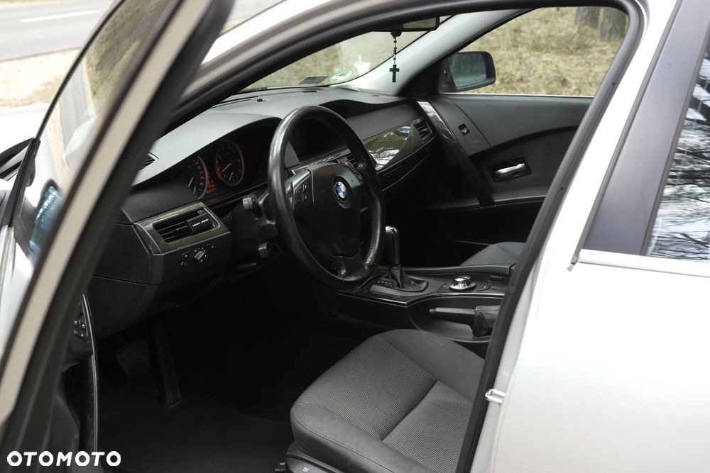 BMW Seria 5 - 16