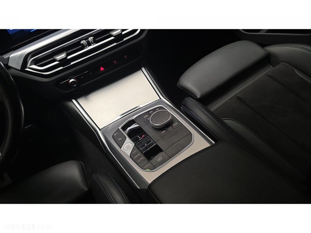 BMW Seria 3 320d xDrive mHEV M Sport - 22