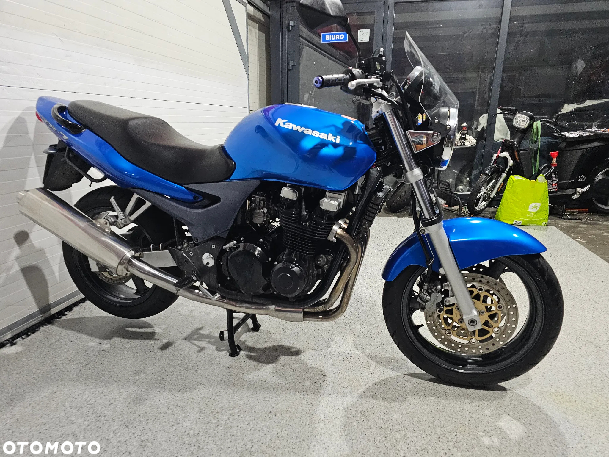 Kawasaki ZR - 16
