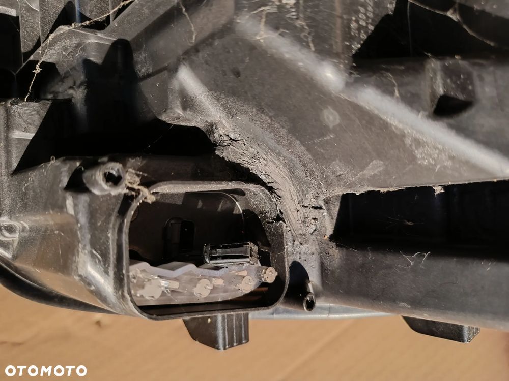 Audi E-Tron lampa  Led 4KE941040 - 3