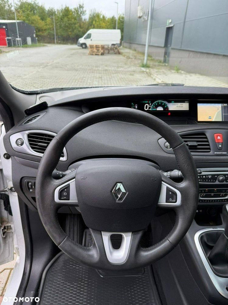 Renault Scenic 1.5 dCi Privilege EDC - 9
