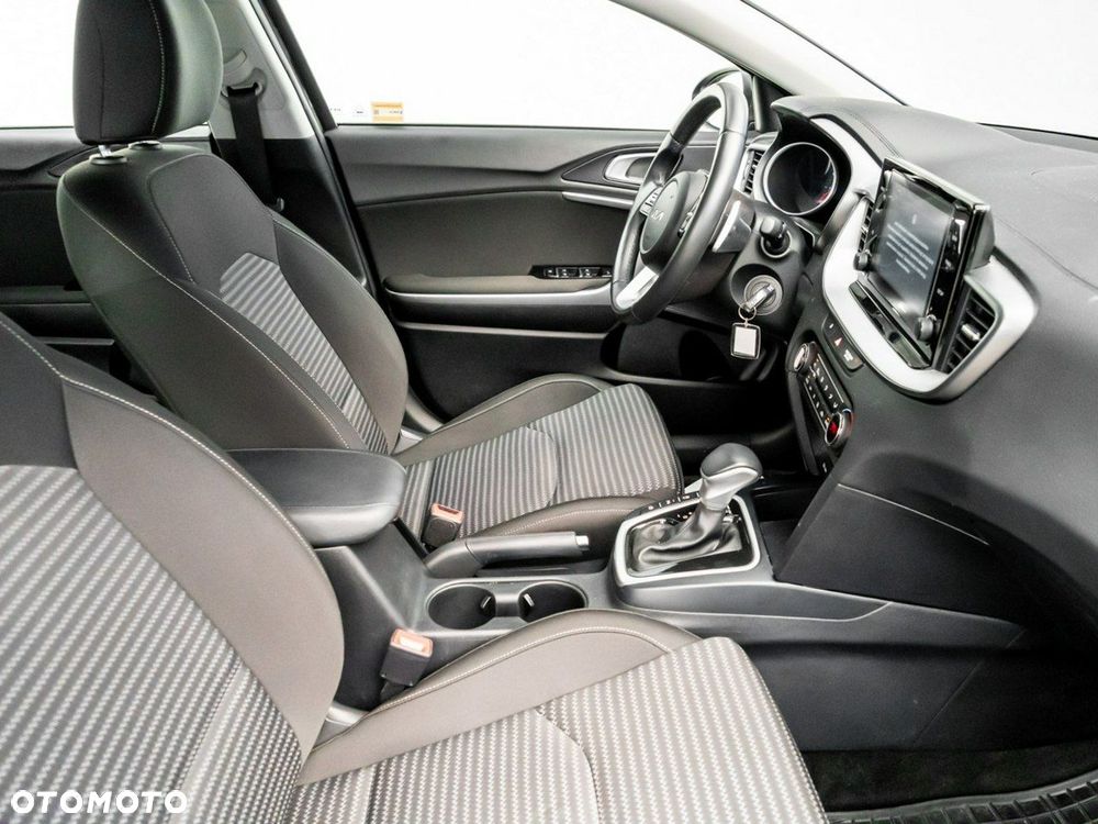 Kia Ceed 1.5 T-GDI M DCT - 14