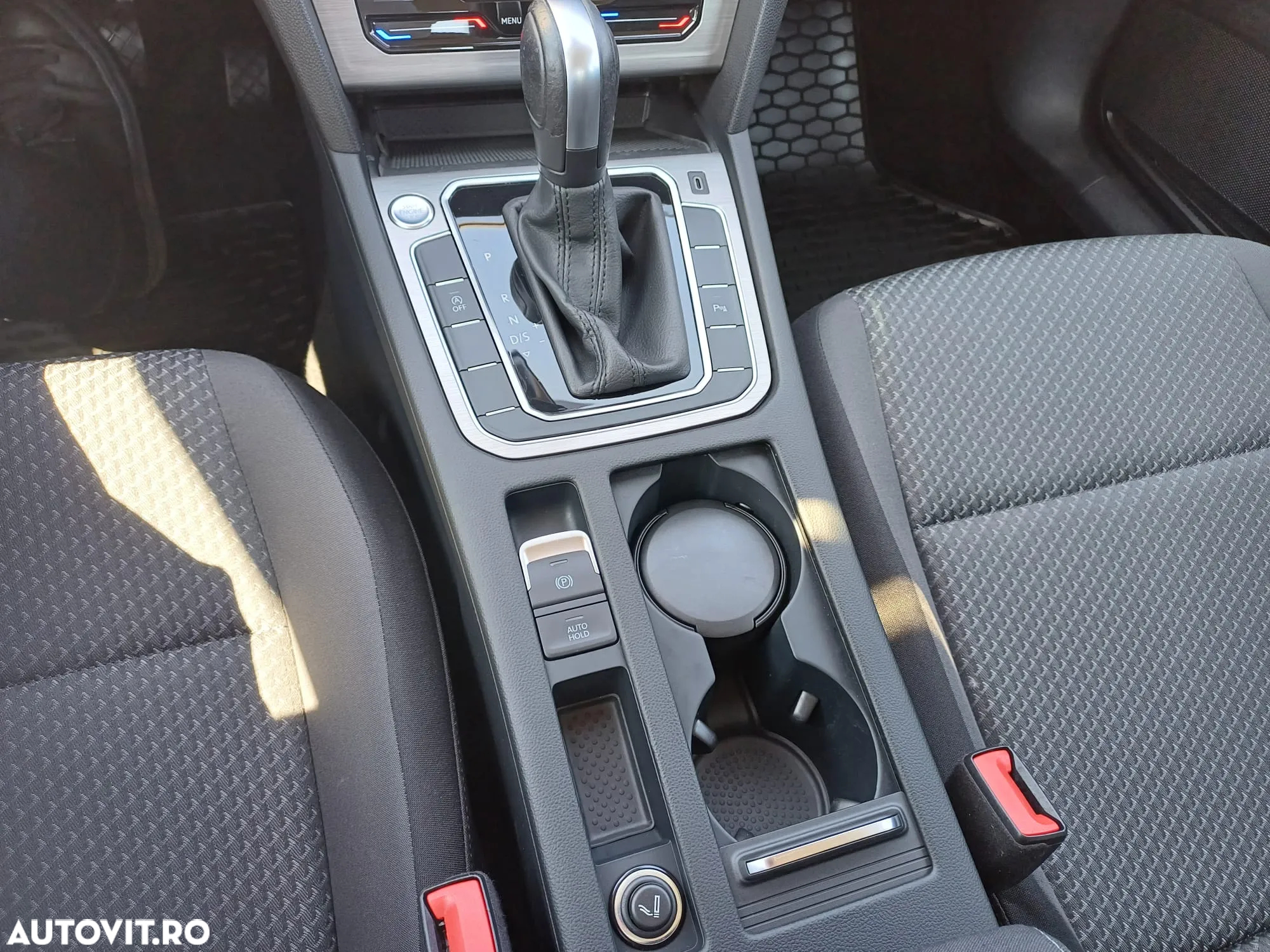 Volkswagen Passat 1.5 TSI ACT DSG Advance - 21