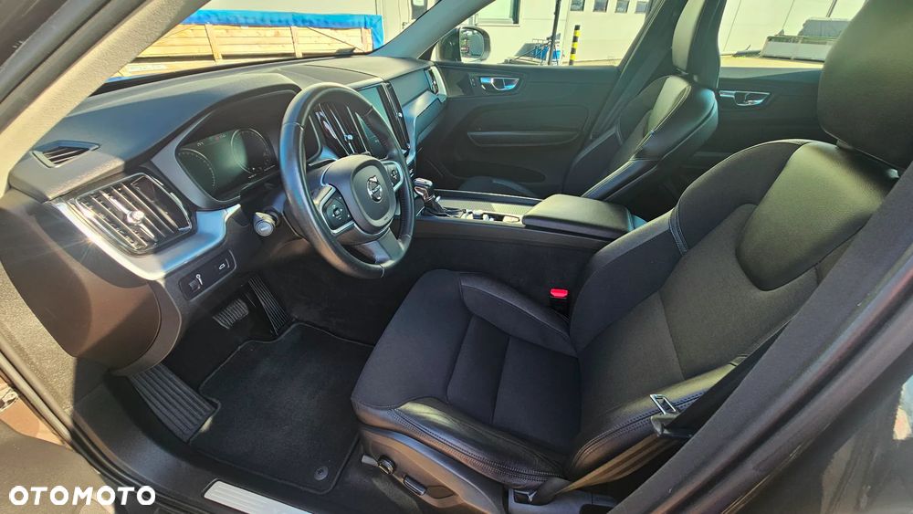 Volvo XC 60 T5 GPF AWD Momentum - 14