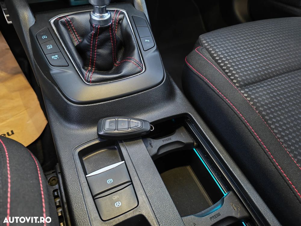 Ford Focus - 18