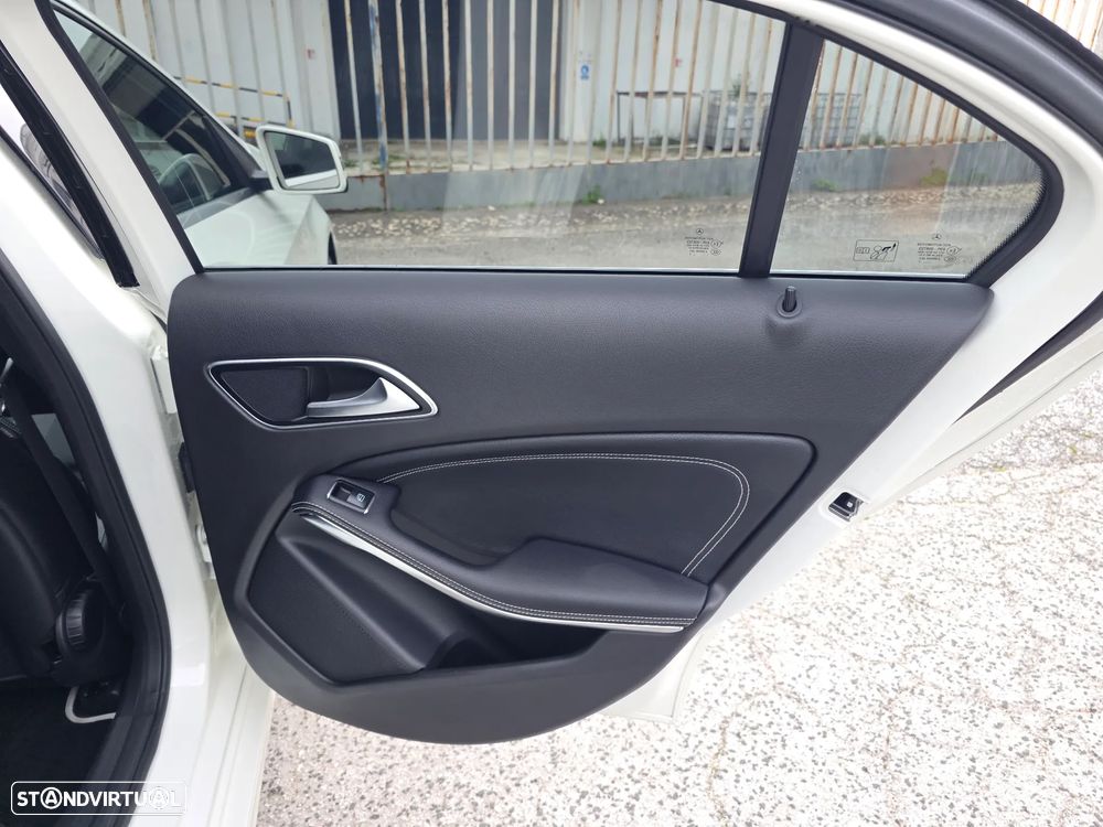 Mercedes-Benz A 180 d Urban - 27