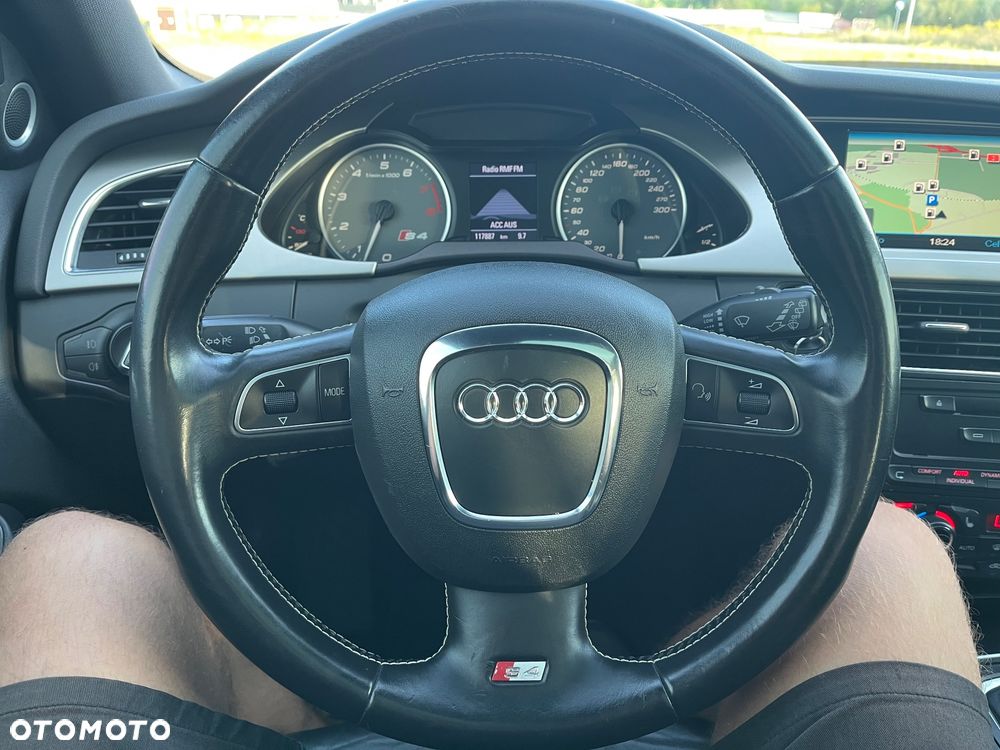Audi S4 Avant - 39