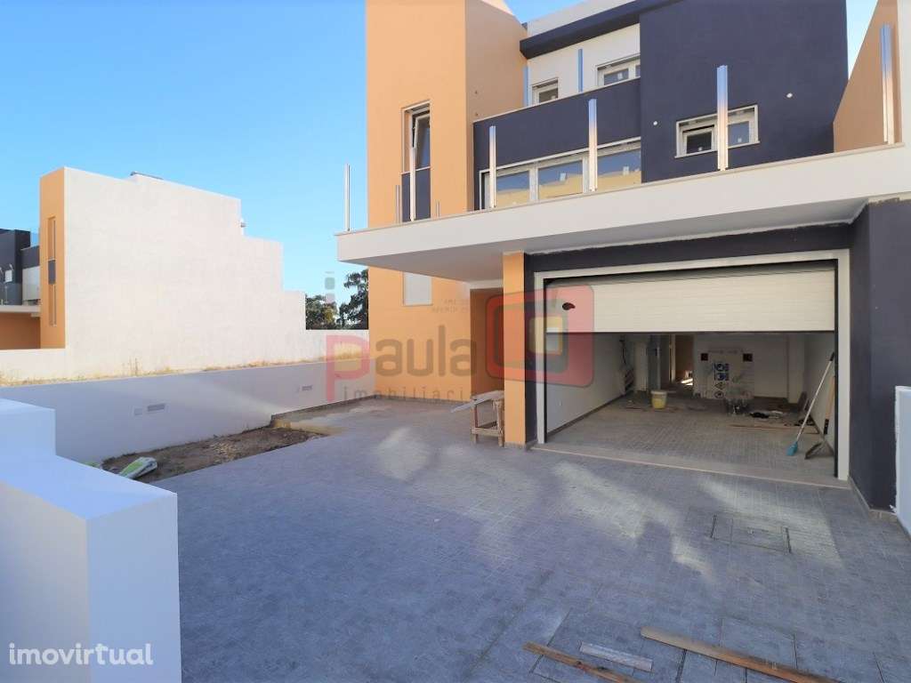 MORADIA NOVA - PEGÕES - Grande imagem: 2/26