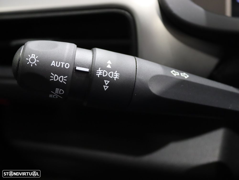Jeep Avenger 1.2 e-Hybrid Altitude DCT - 29