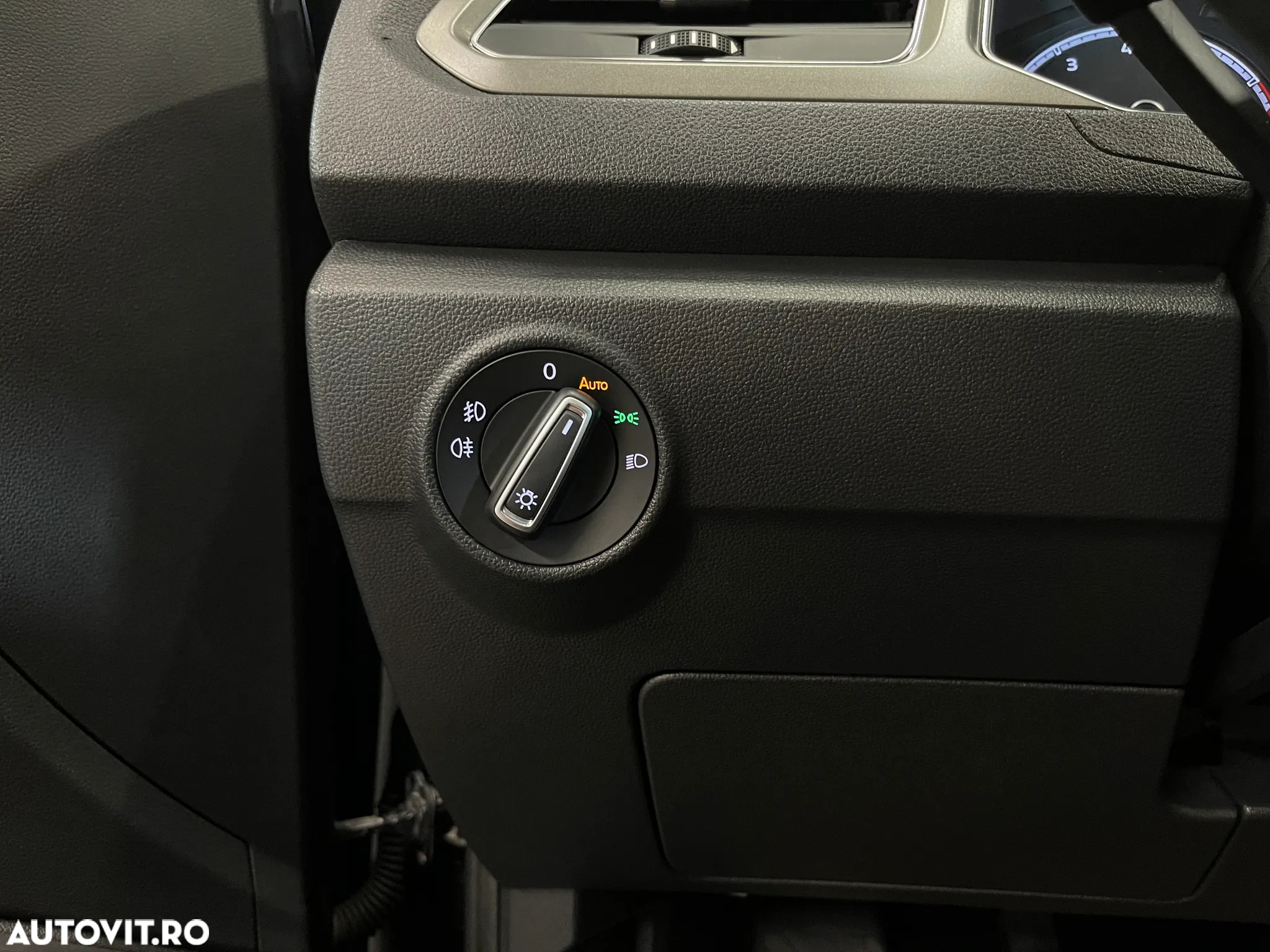 Volkswagen T-ROC 1.0 TSI Design - 24