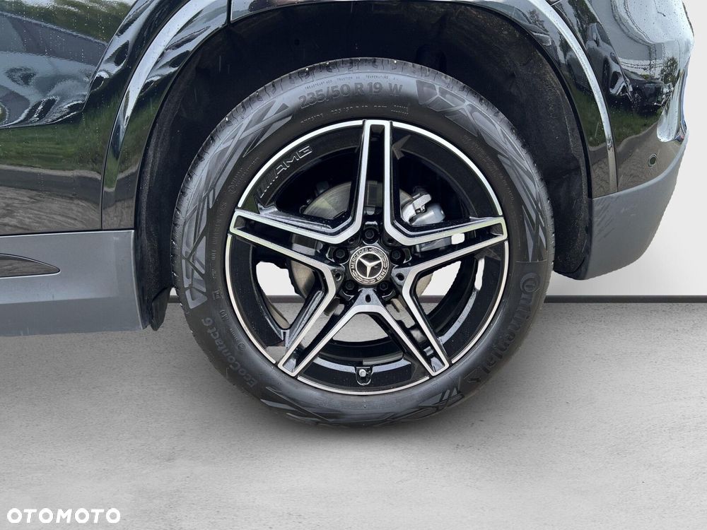 Mercedes-Benz GLA - 18