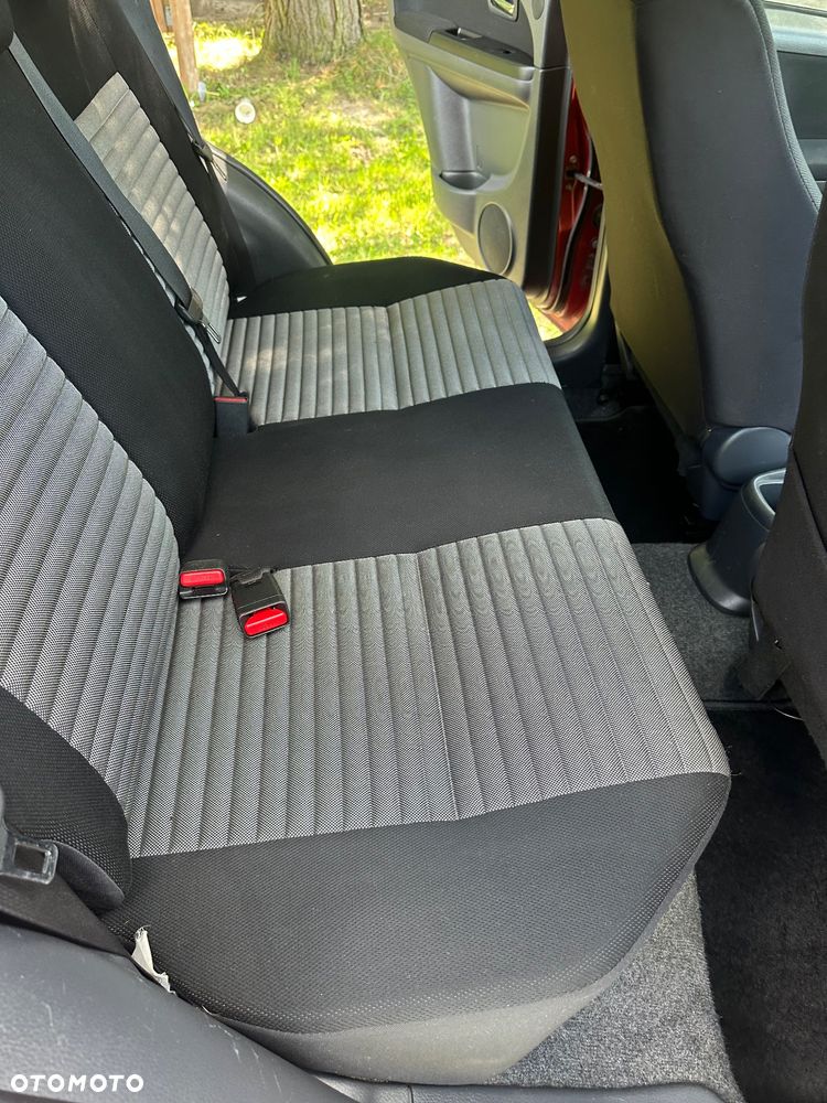 Suzuki SX4 - 23