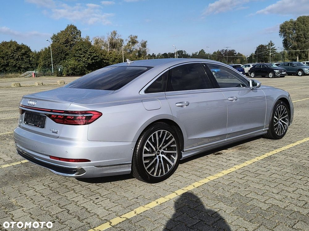 Audi A8 - 5