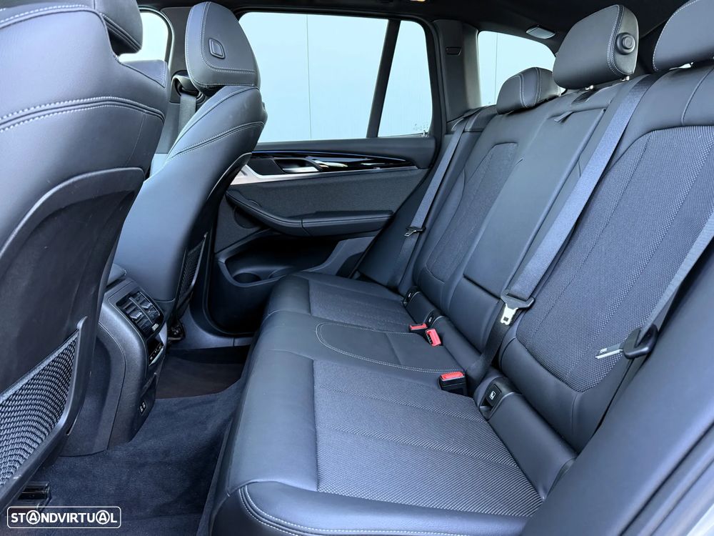 BMW X3 30 e xDrive xLine - 35