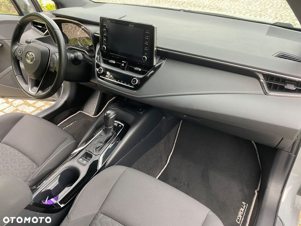 Toyota Corolla 1.8 Business Edition - 15