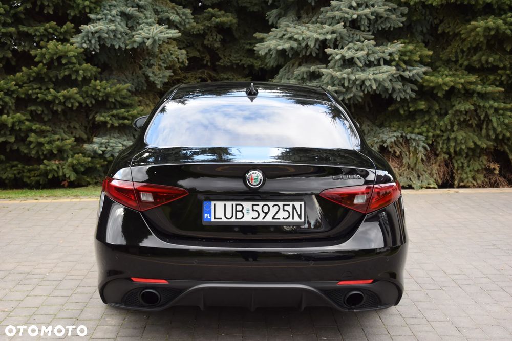 Alfa Romeo Giulia 2.0 Turbo 16V AT8 Veloce - 5