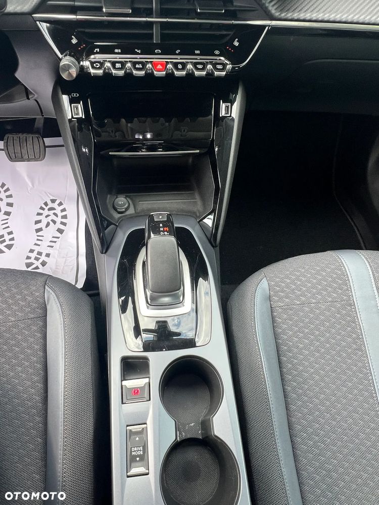 Peugeot 2008 136 Allure - 22