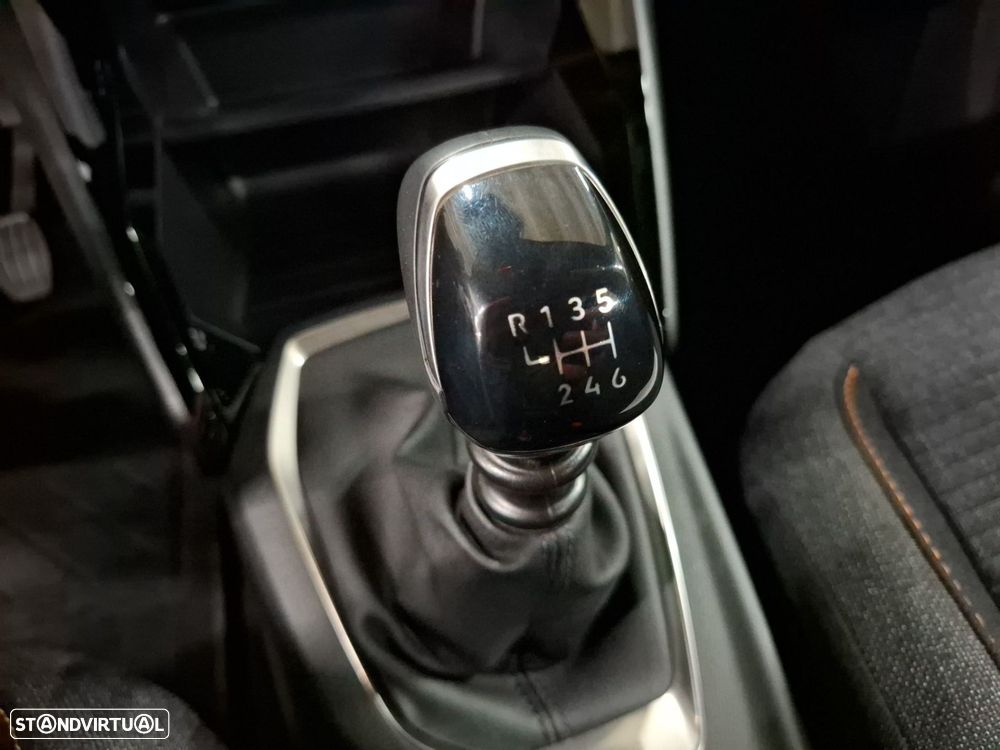 Peugeot 2008 1.2 PureTech Style - 18