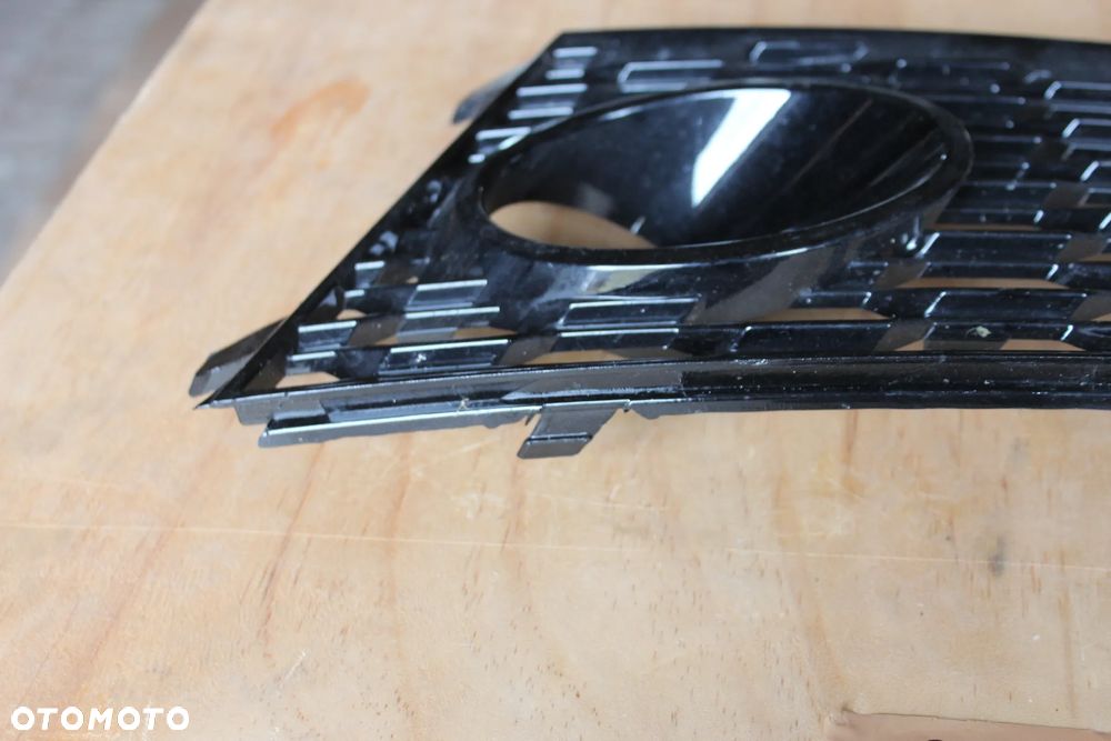 KRATKA ZDERZAKA PRAWA AUDI RS6 RS7 C7 LIFT 4G0807682T 2015 - 4