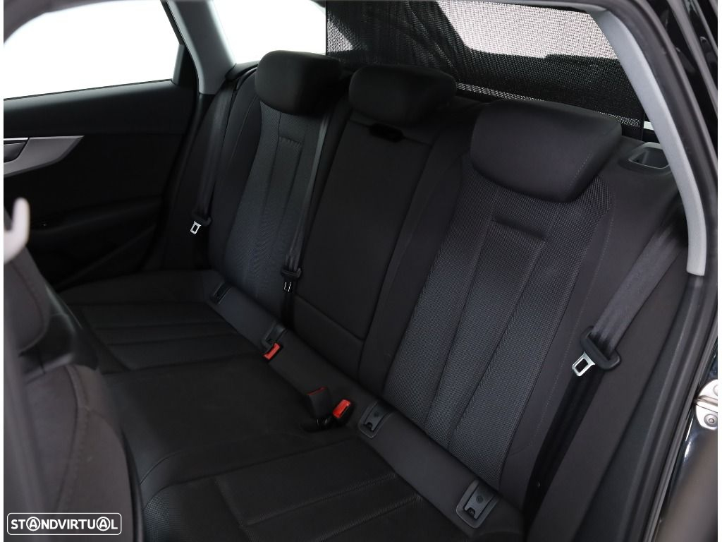 Audi A4 Avant 35 TDI S tronic - 24