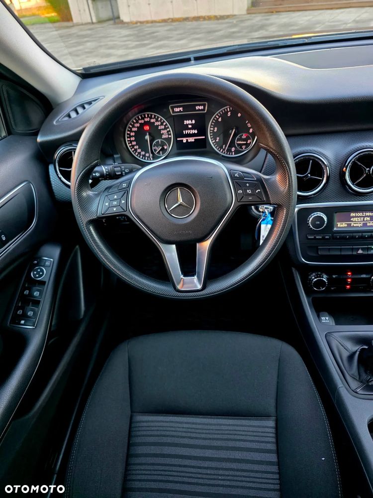 Mercedes-Benz Klasa A 180 (BlueEFFICIENCY) - 21