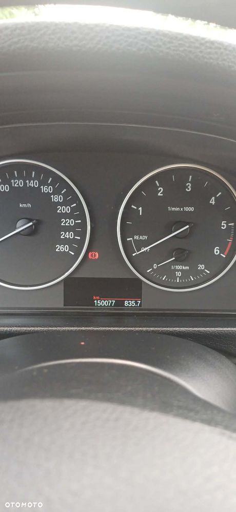 BMW Seria 3 318d xDrive - 12