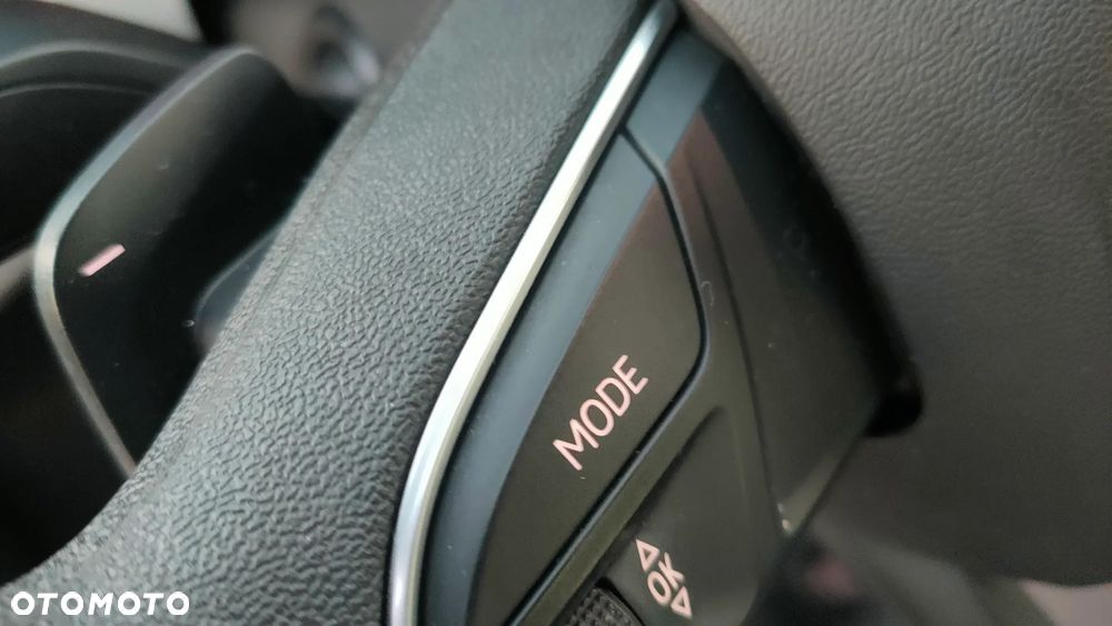 Audi A4 Avant 2.0 TDI ultra S tronic design - 25