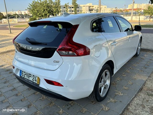 Volvo V40 1.6 D2 Eco Momentum - 22