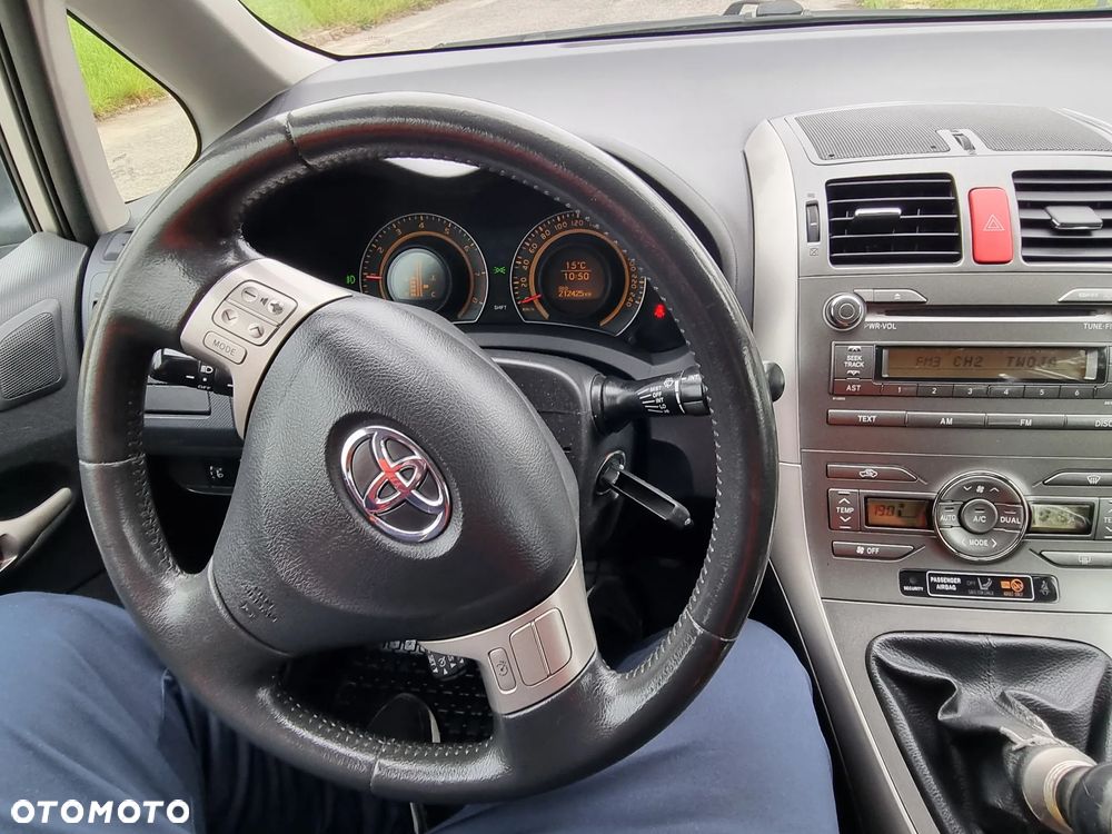 Toyota Auris - 8