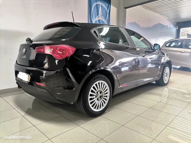 Alfa Romeo Giulietta 1.6 JTDm Distinctive - 3
