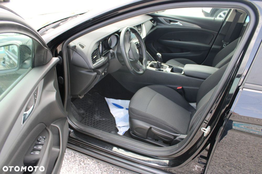 Opel Insignia - 18