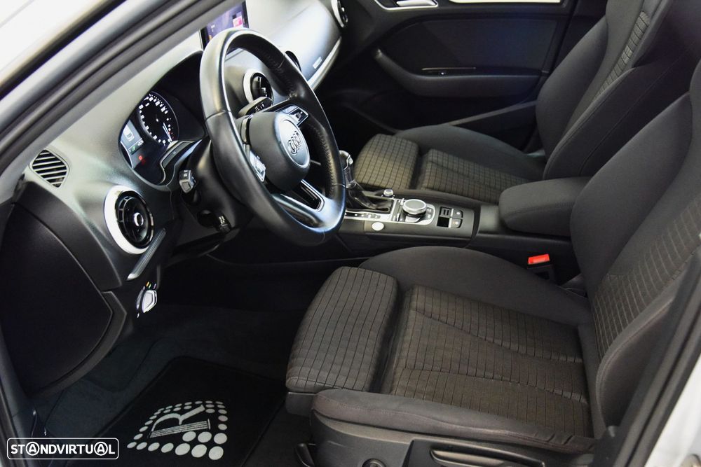 Audi A3 Sportback - 14