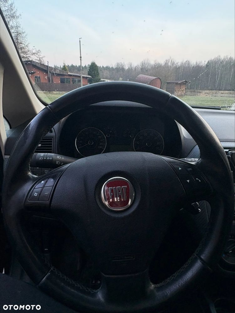 Fiat Punto - 10
