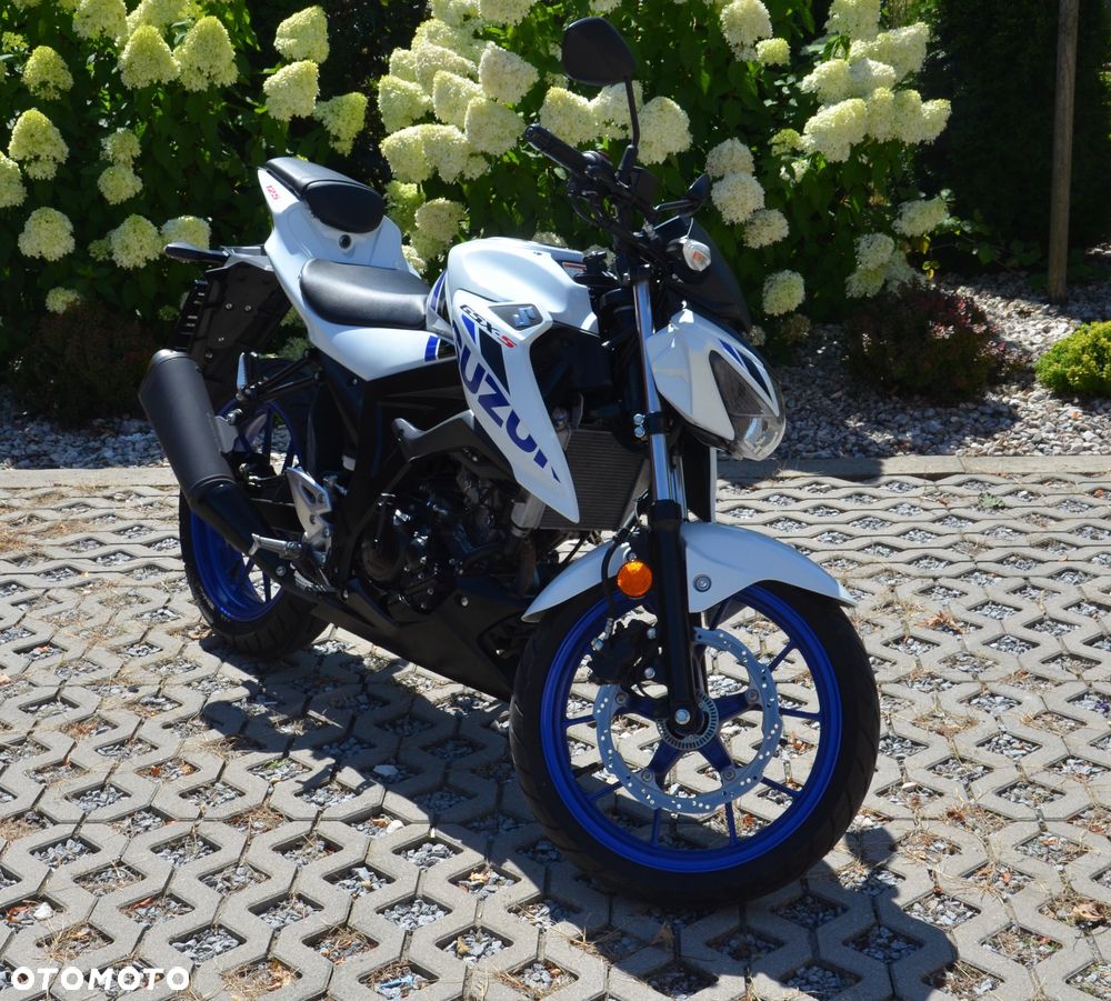 Suzuki GSX - 9