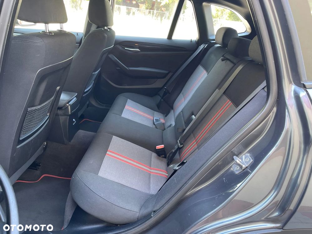 BMW X1 sDrive16d xLine - 26