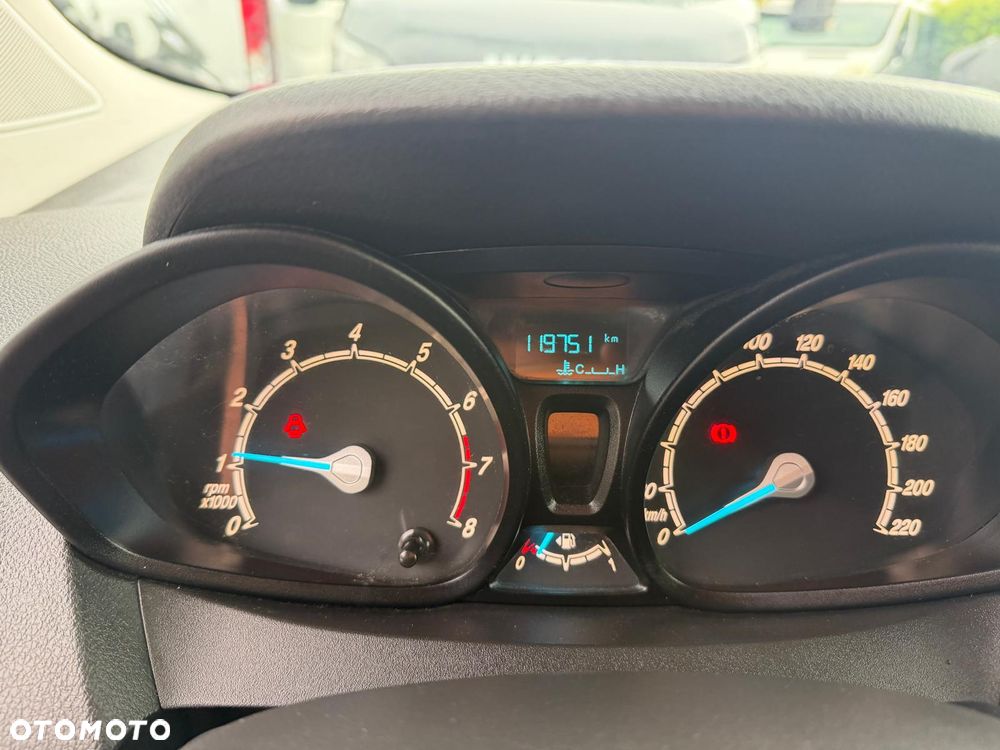 Ford COURIER - 8