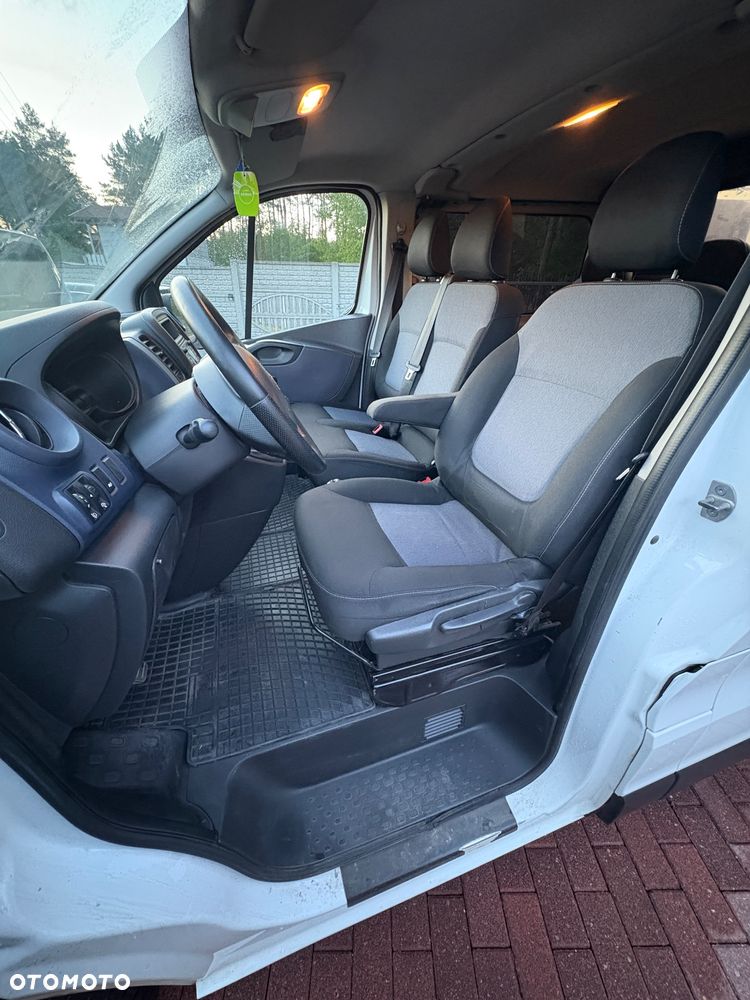 Opel Vivaro - 10