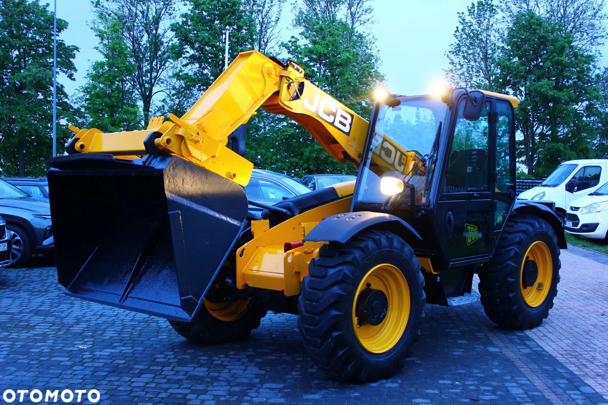 JCB ŁADOWARKA TELESKOPOWA JCB 526-56 AGRI  3 TRYBY SKRĘTNE JOYSTICK SILNIK 4.4L 4X4 - 37
