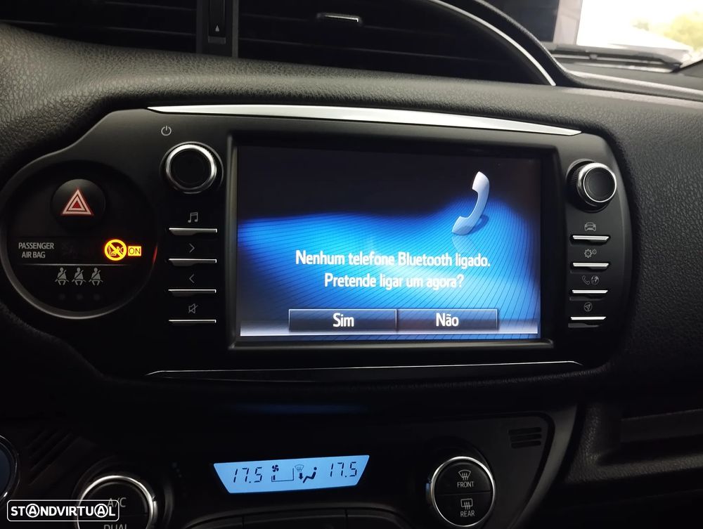 Toyota Yaris 1.5 HSD Square Collec.White - 30