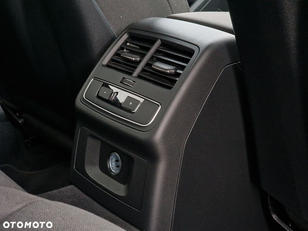 Audi A4 Limousine - 29