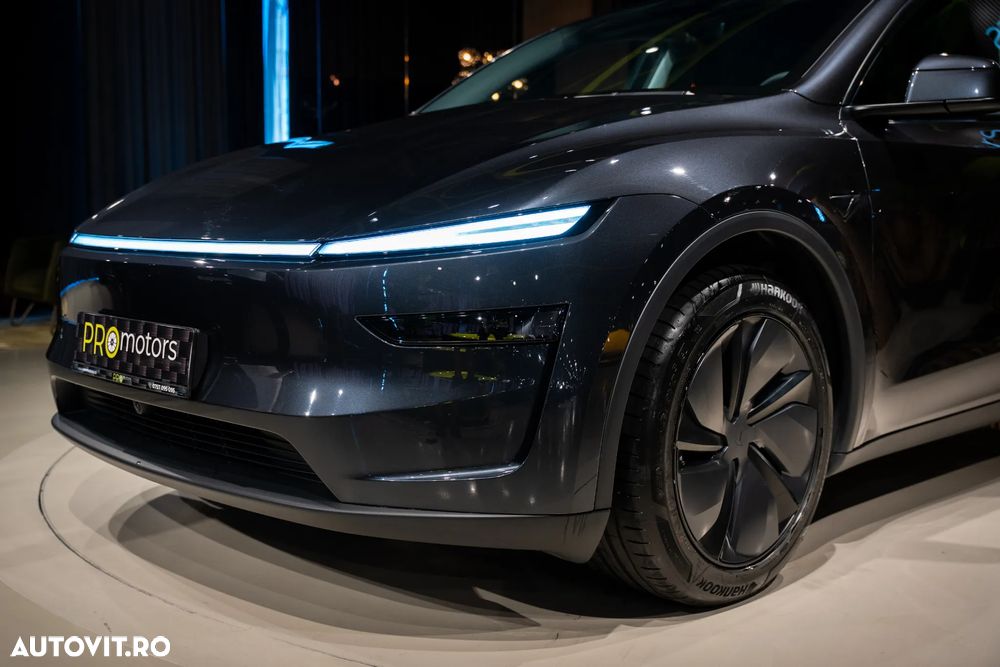 Tesla Model Y Long Range RWD - 15