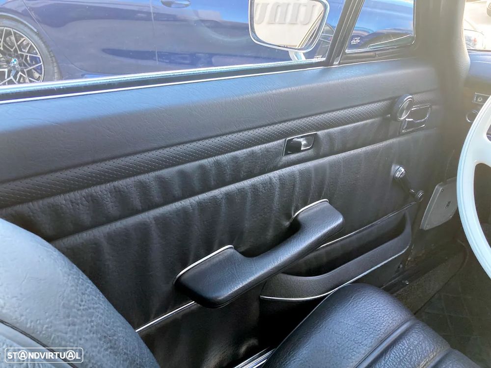 Mercedes-Benz 250 - 12