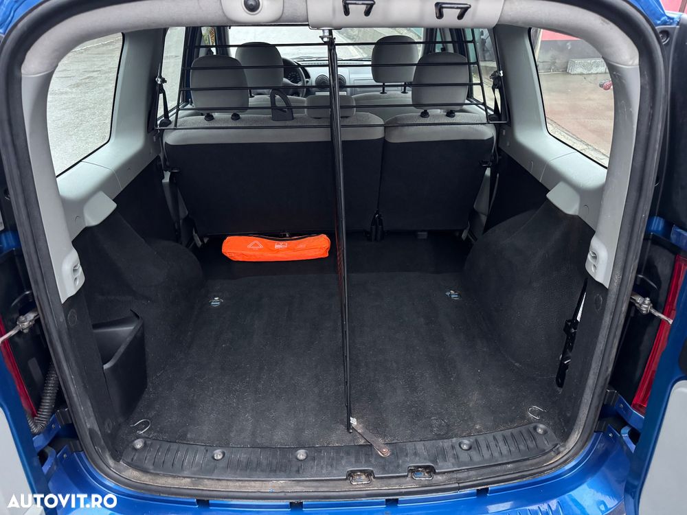 Dacia Logan MCV 1.6 Laureate - 13